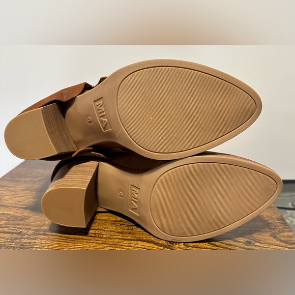 MIA Women’s Dani Foldover Boots NWT Sizes 6.5 & 8 - Picture 3 of 9